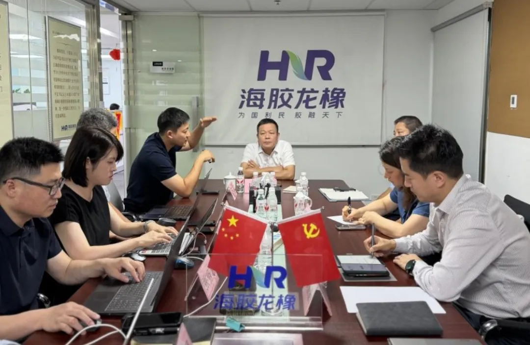 易金波赴上海龙橡、合盛上海调研