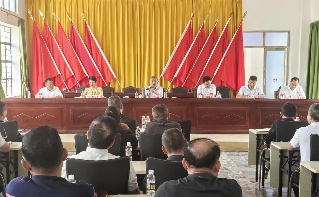 王宏向赴东太分公司督导设置和践行正确政绩观进建教育工作